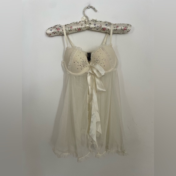 Victoria’s Secret Sexy Little Things Babydoll Crystal Embellished Ivory 36B bra - Picture 3 of 6